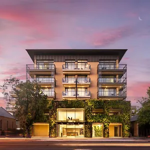 **** Aparthotel Majestic M Australia